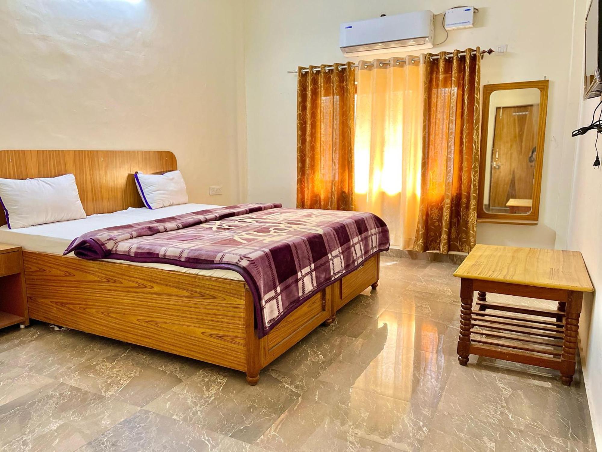 Aditya Palace Orchha Exterior photo